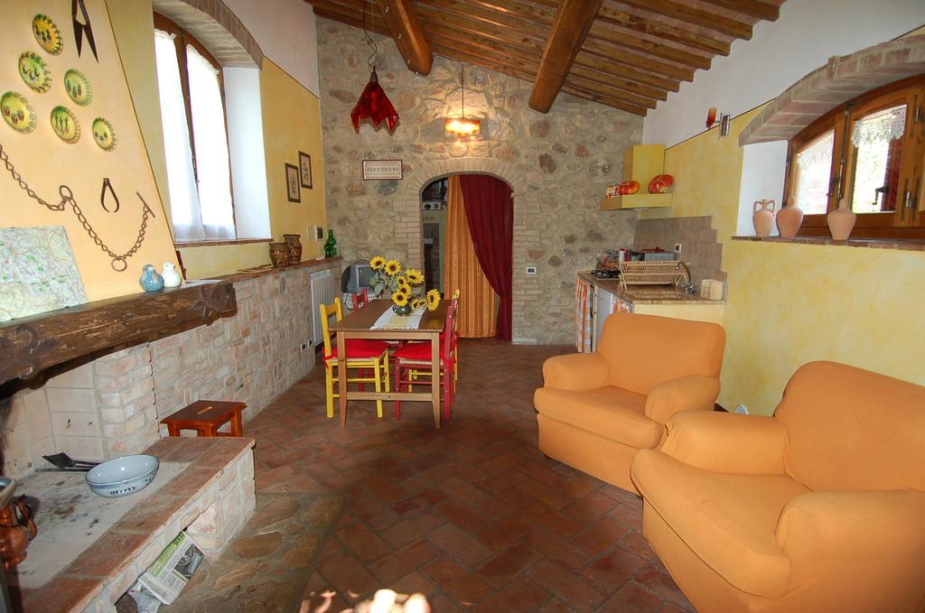 La Capanna Di Panpepato Villa Rosia Room photo